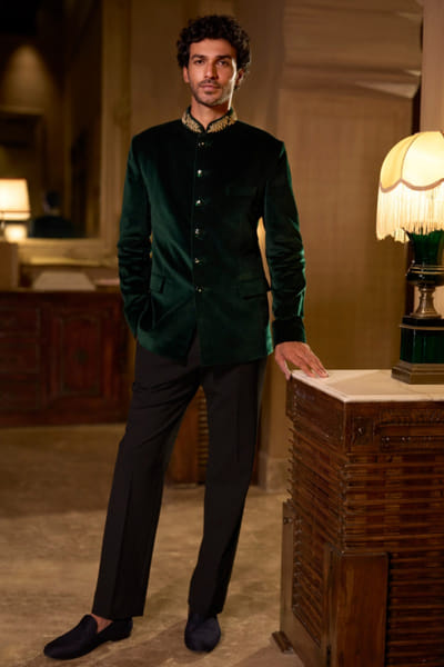 Seema Gujral Emerald green zardozi embroidery bandhgala set SEEMJUL26D149119