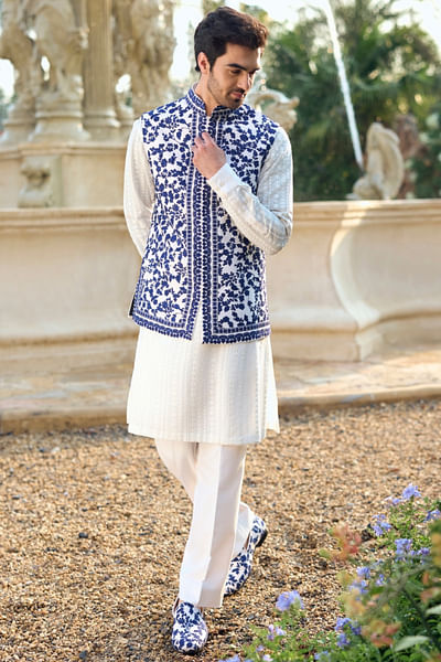 Ivory floral embroidered bandi kurta set