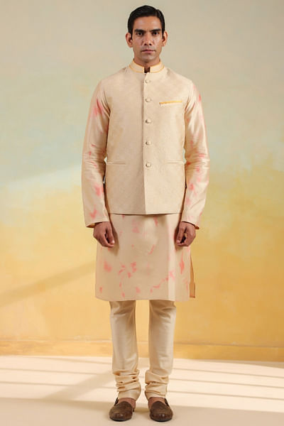 Beige and pink shibori dyed kurta bandi set