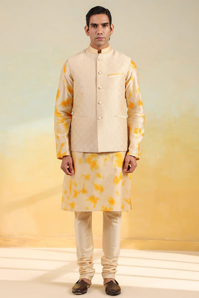 Beige and yellow shibori dyed kurta bandi set