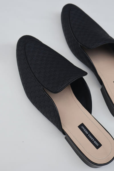 Shradha Hedua Black woven textured slip-on mules SHRAJUL26D149154