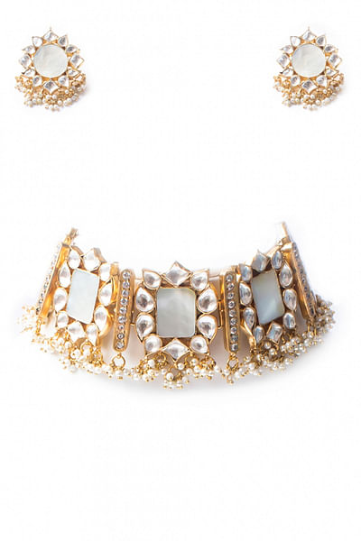 Pearl embellished necklace set