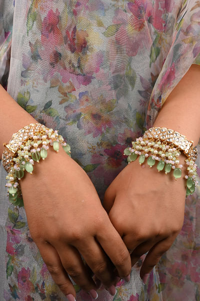 Kundan and semi-precious bangles