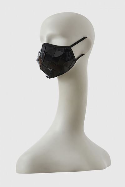 Black noir kite skein face mask