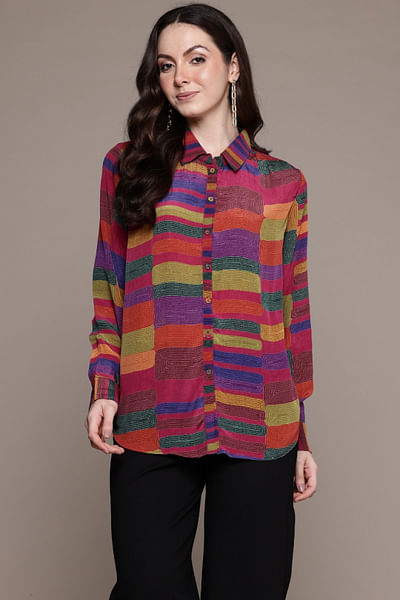 Pink geometric printed shirt