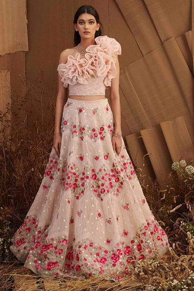 Pink embellished skirt set 
