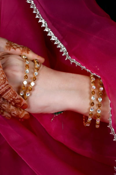 Multicolour kundan stone embellished bangles