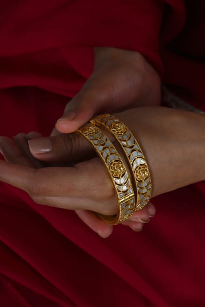Shlok Jewels White pearl-embellished bangles SHLOJUN26D247741