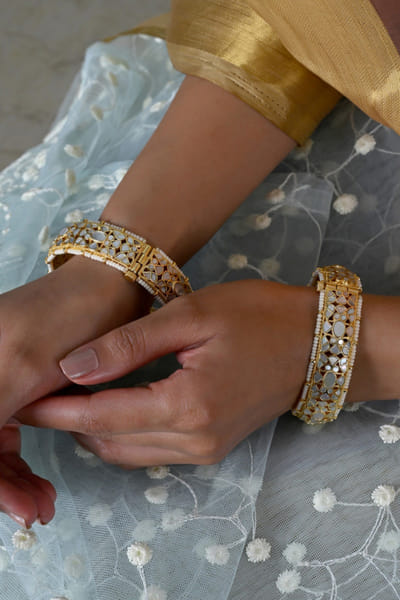 Shlok Jewels White mother-of-pearl embellished bangles SHLOJUN26D247745