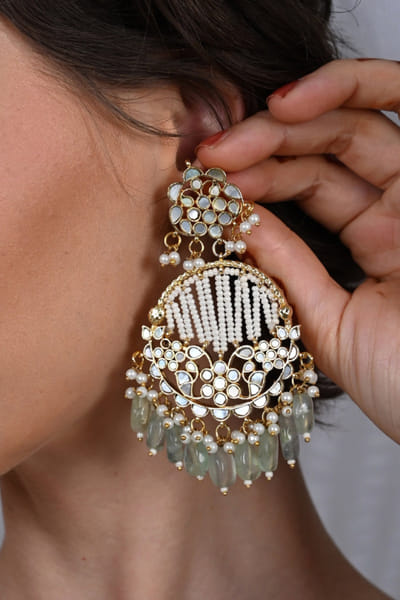 White mother of pearl chandbalis