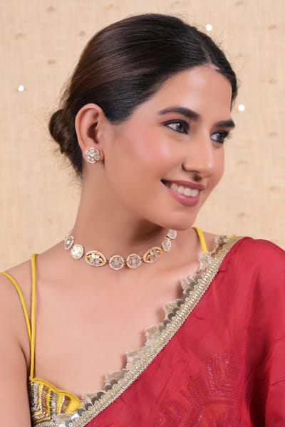 White mother of pearl choker set