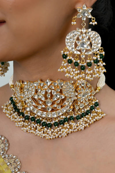 Shlok Jewels White and green kundan choker set SHLOJUN26D147653