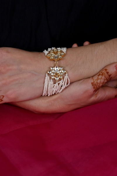 White kundan bracelet