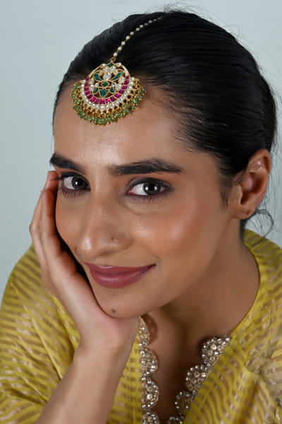 Shlok Jewels Multicolour kundan maang tikka SHLOJUN26D247733