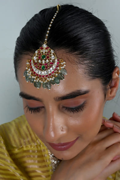 Shlok Jewels Multicolour kundan-embellished maang tikka SHLOJUN26D247734