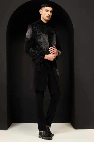 Sarab Khanijou Black embroidered velvet Indo Western set SARAMAY26D144175