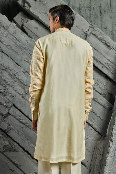 Sarab Khanijou Ivory thread embroidered floral kurta set SARAJUN26D148108