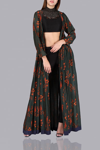 Embellished blouse with trousers and cape