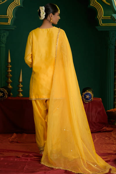 Saina Kapoor Yellow gota embroidered kurta set SAISEP25D133239