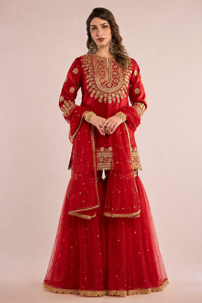Saina Kapoor Maroon Kashmiri aari embroidered gharara set SAINAUG26D152707