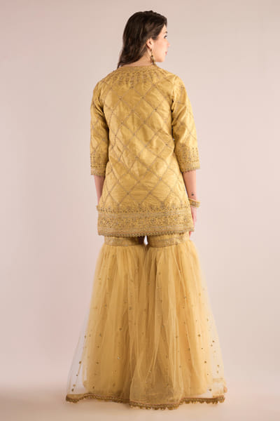 Saina Kapoor Gold Kashmiri aari embroidered gharara set SAINAUG26D152709