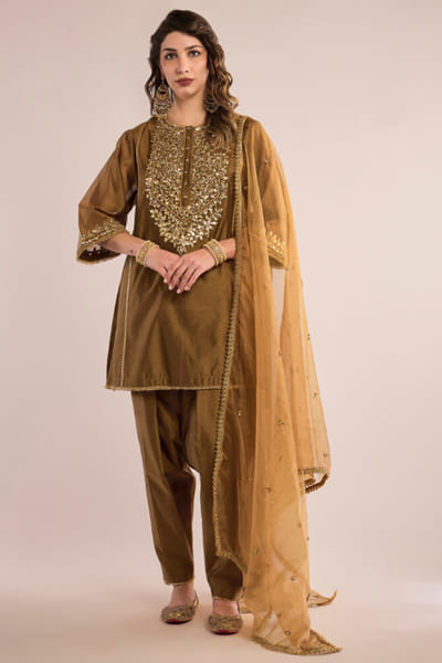 Gold gota embroidered short kurta salwar set