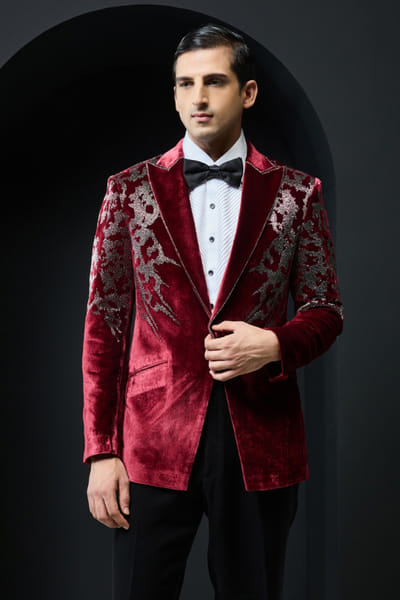 Sarab Khanijou Wine cutdana embroidered tuxedo set SARAMAY26D245367