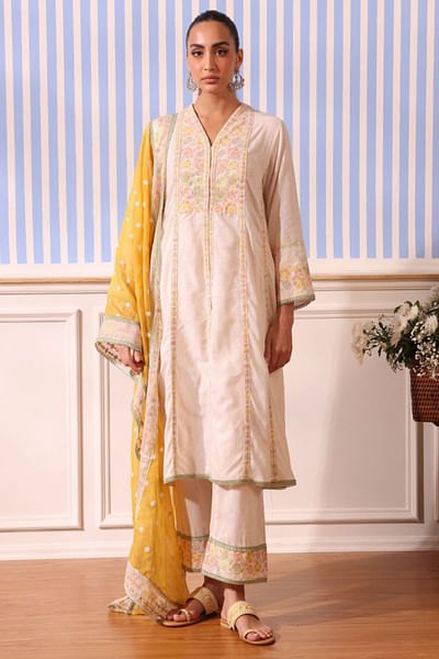 White floral embroidered kurta set