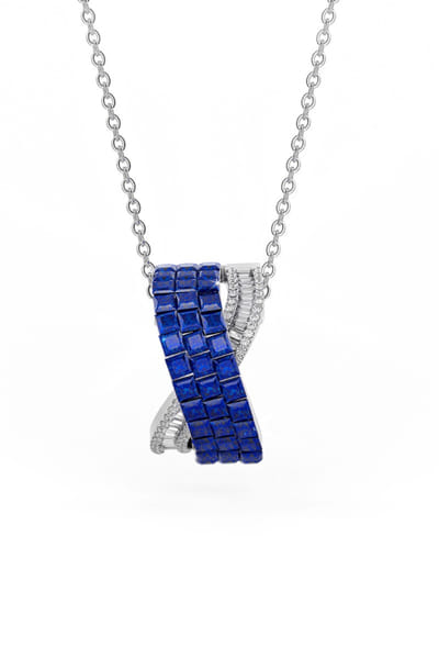 Sapphire embellished twisted pendant chain