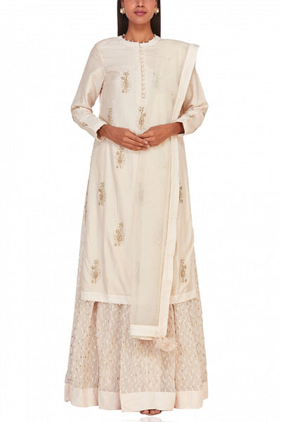 Ivory kurta and skirt with dupatta