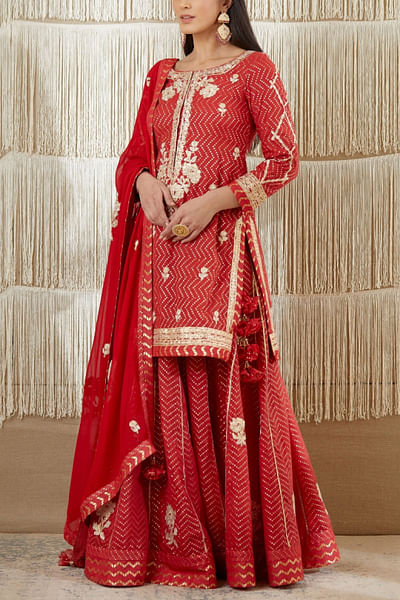 Red embroidered kurta set