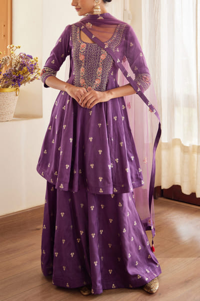 Shyam Narayan Prasad Wine embroidered kurta set SNPSEP2210