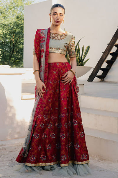 Aneeka Ruknuddin Grey and pink zardozi embroidered lehenga set ANEEAUG26D152561