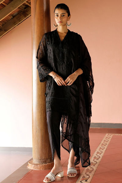 Black floral embroidered kurta set