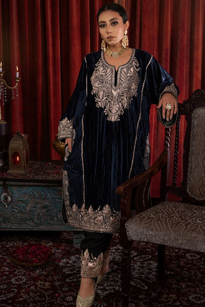Regal blue Kashmiri embroidered kurta set