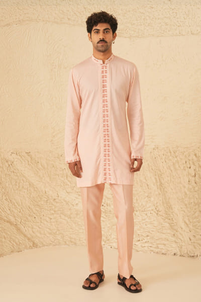 Shreyansh Designs Pink resham embroidered kurta set SHREAUG26D152371