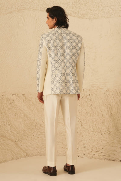 Shreyansh Designs Ivory geometric embroidered bandhgala set SHREAUG26D152379