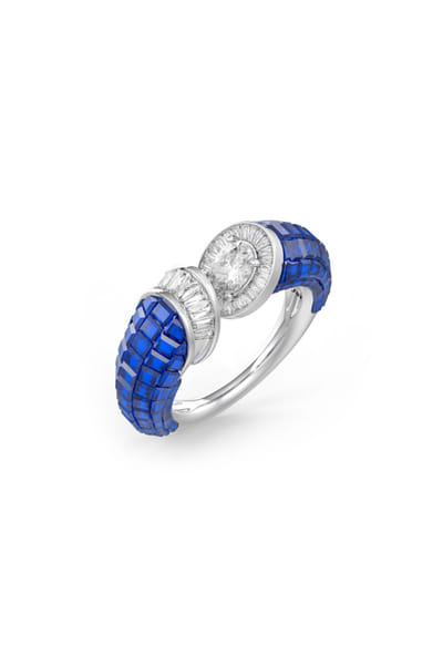 Blue sapphire stone embellished ring