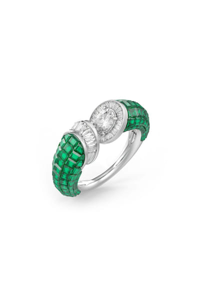 Emerald green stone embellished ring