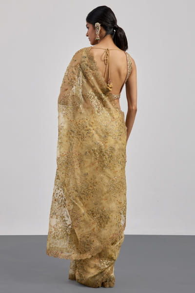 Ri Ritu Kumar Beige embroidered scalloped sari set RIRIAUG26D251851