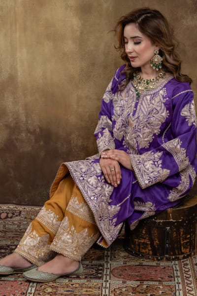 DAR-E-AAB Purple tilla embroidered phiran set DARFEB26D137818