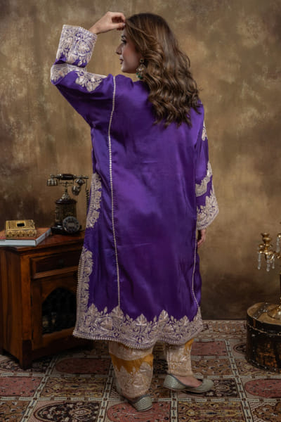 DAR-E-AAB Purple tilla embroidered phiran set DARFEB26D137818