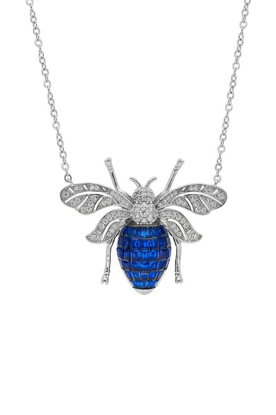 Sapphire stone embellished bee pendant chain