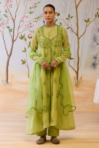 Green thread embroidered kurta set