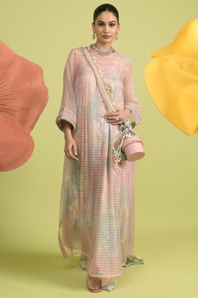 Blush pink embellished kurta set