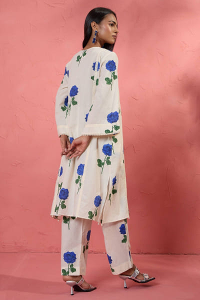 AAVIDI Off-white blue printed floral motif kurta set AAVIJUN26D148036