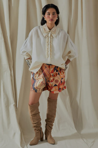 Aseem Kapoor White embroidered linen shorts co-ord set ASEEMAY26D144531