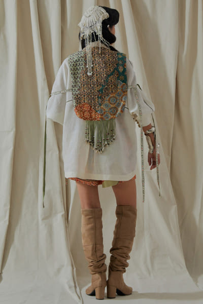 Aseem Kapoor White resham embroidered gilet and shorts set ASEEMAY26D144532