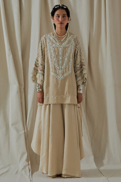 Aseem Kapoor Ecru embroidered kurta skirt set ASEEMAY26D144545