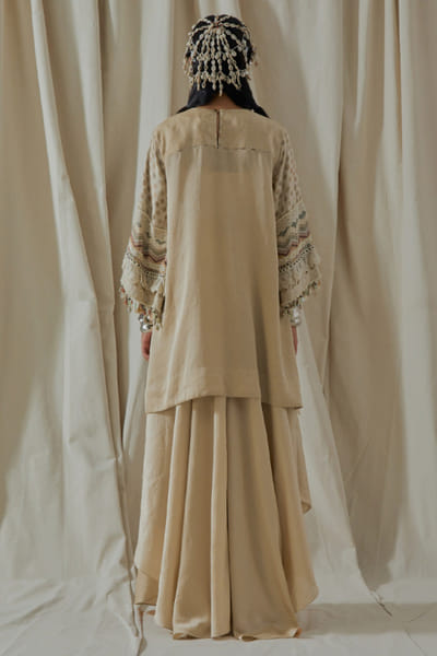 Aseem Kapoor Ecru embroidered kurta skirt set ASEEMAY26D144545